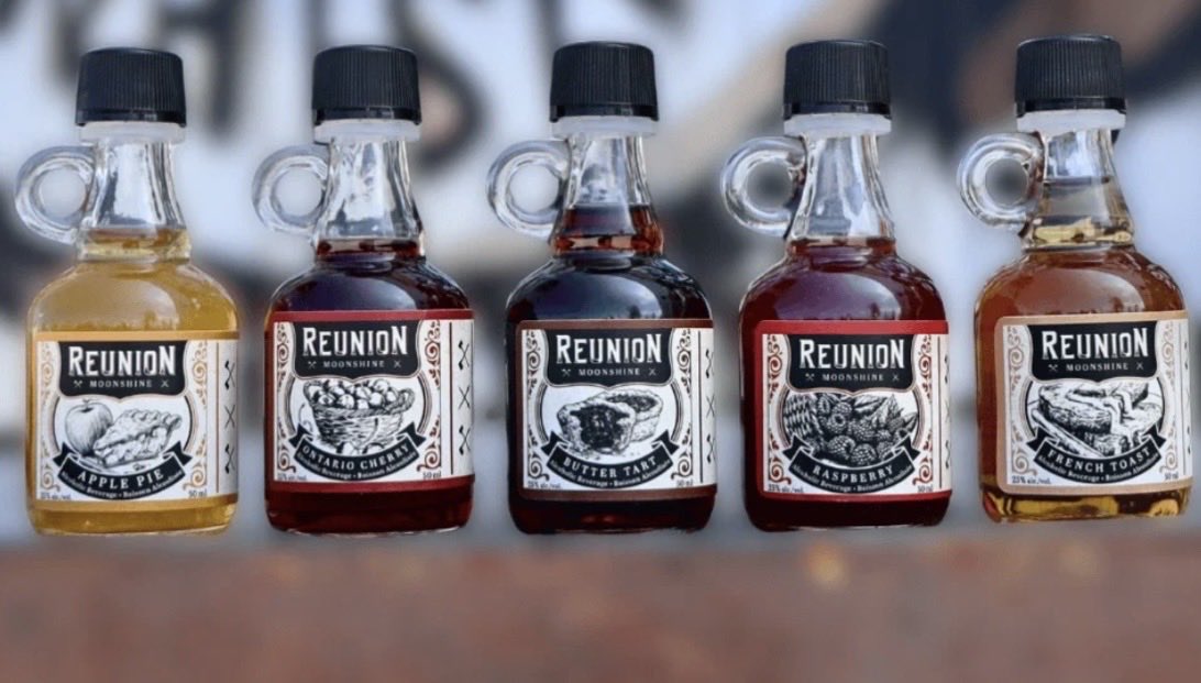 offgrid's tweet photo. Canadian Moonshine Sampler … https://t.co/XFeMNFBDpG #canada #moonshine #samples https://t.co/3QyvMZXUDx