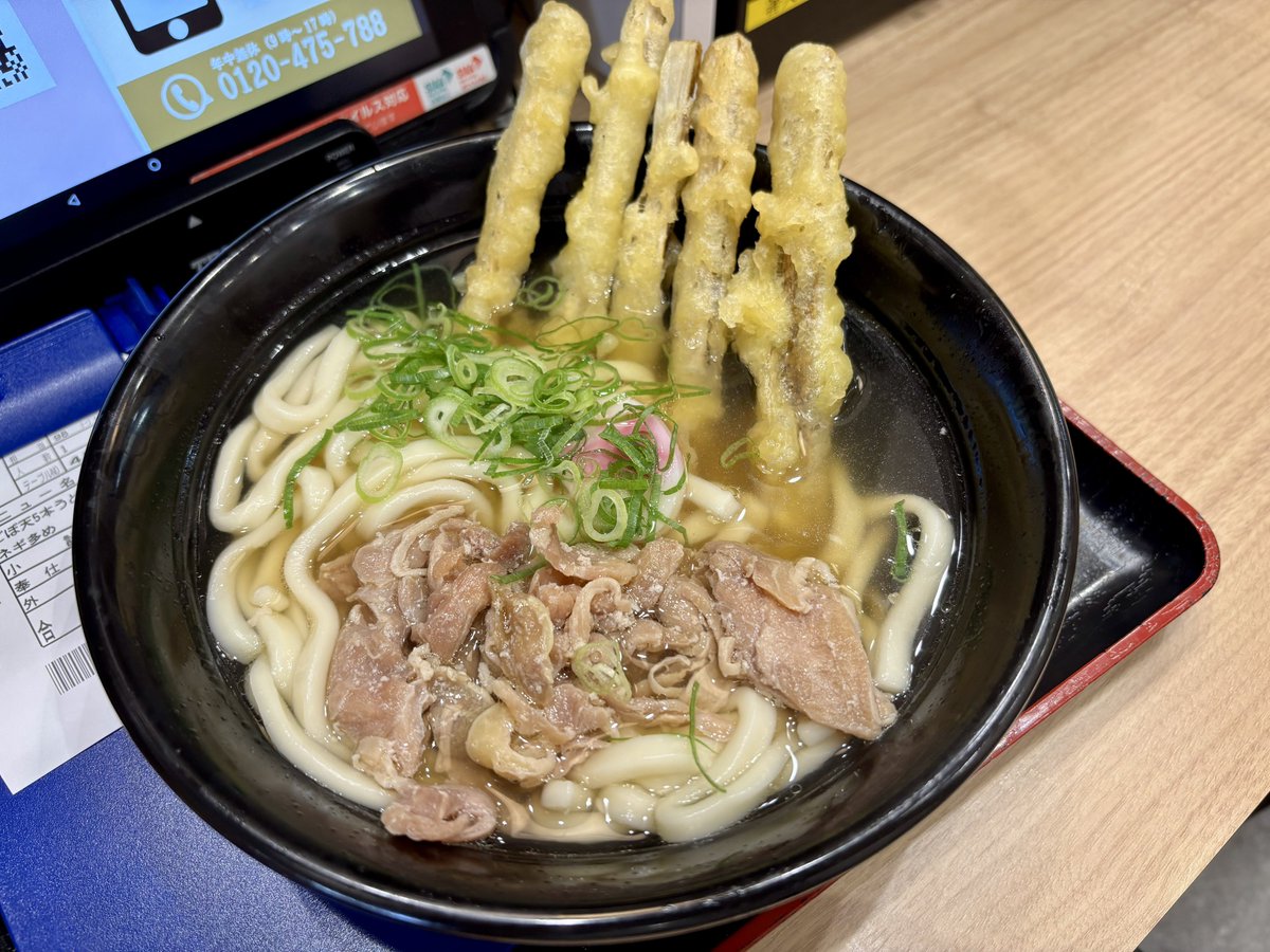 b_ik_o's tweet photo. 某うどんチェーン店
関西は結構いい線いってると思う
関東は違いすぎて…… https://t.co/5JMT1mot7l