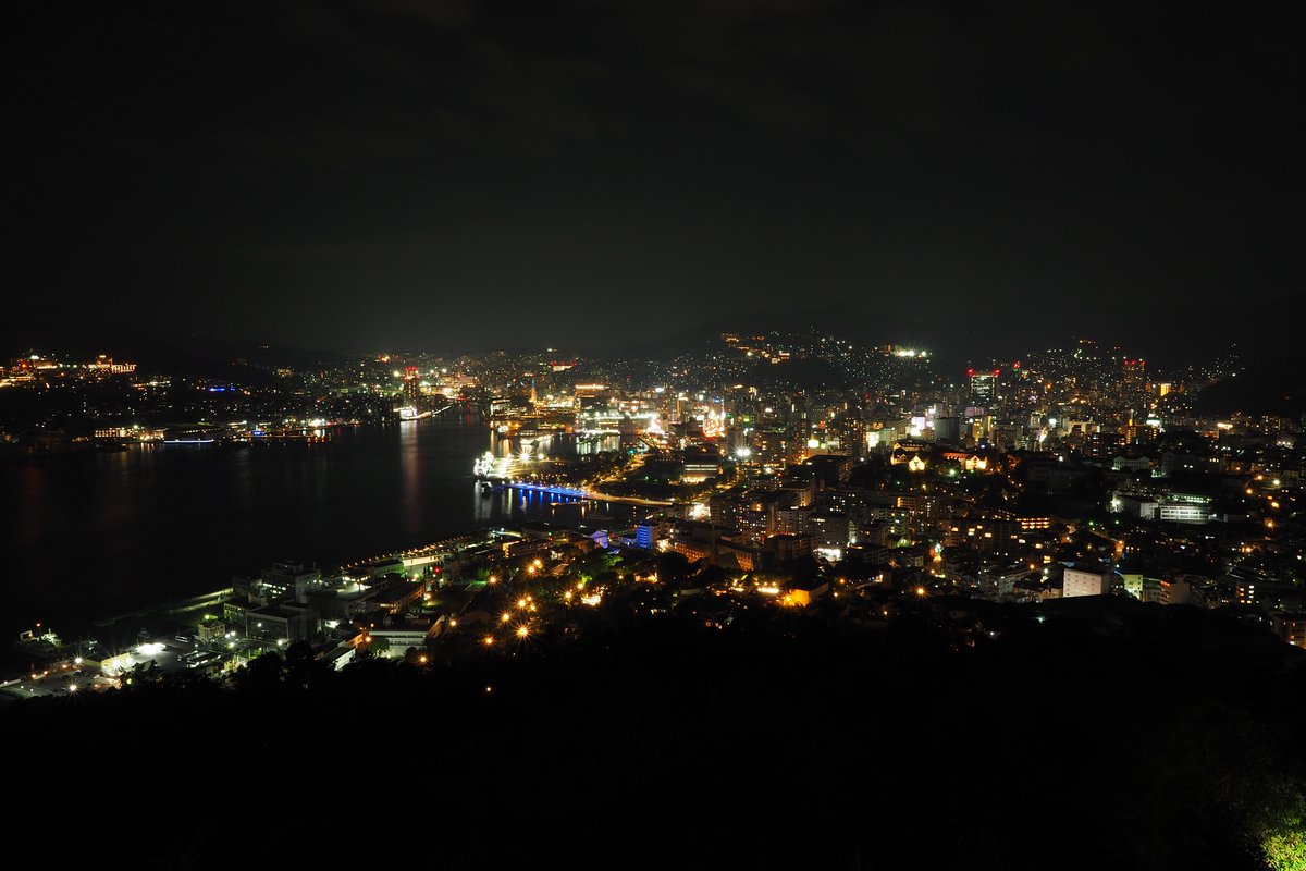sprodoll's tweet photo. 某なべかんです。某稲佐山に次ぐ夜景ポイントです。
#鍋冠山 https://t.co/CqrH8njouQ