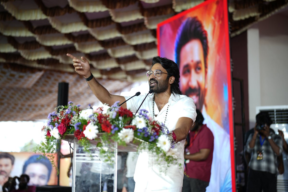 dhanushUHD_offl's tweet photo. #DhanushBloodDonationCamp Event UHD Stills !! 🇵🇱💥🔥

#D43 | #OM | #OMChapter1 | #ThamizhMurugan | #Dhanush | @dhanushkraja | #DhanushUHD_Offl https://t.co/nfBHAzdimk
