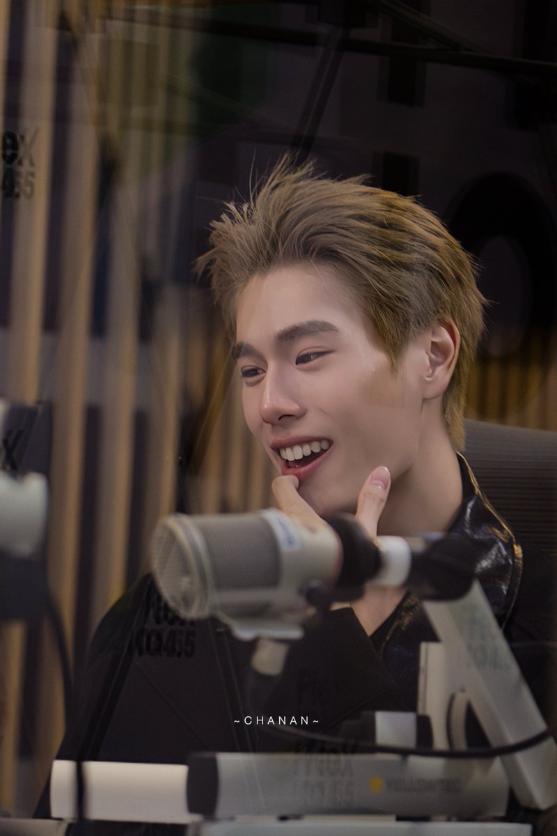 ChananMeen's tweet photo. น่าร๊ากกกก 🤏🏻

PHUWIN BLACK CARD PRESS

#Flex1045xPHUWIN_BLACKCARD
#phuwintang https://t.co/7CNawnAsKx