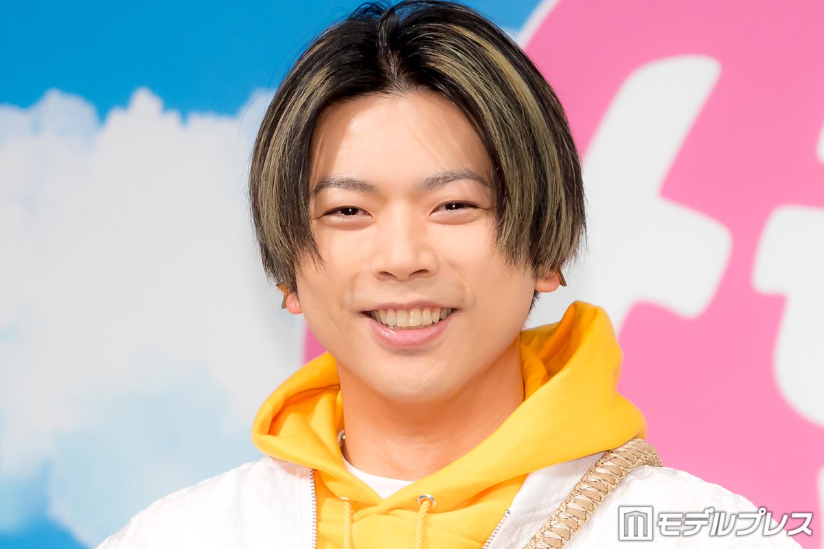 modelpress's tweet photo. 【写真追加📷】「賞金1億円の究極実験 トモダチ100人よべるかな？」シーズン2配信記念イベント

NEWS増田貴久、豪華な交友関係明かす
きっかけは「結構僕からいった感じ」✨️
https://t.co/suoRxDiyU6

「（瀬戸）大也は『24時間テレビ』のときに、僕らはみんな知り合いだけど、大也くんだけ選手として1人でポツンと座ってて。誰ともしゃべれてなくてかわいそうだな、と思って『俺も水泳やってるんですよ』って言って」「大也が『今度僕、世界大会あるので見に来てください』って。『行きたい行きたい！』って言って番号を交換して、本当に大会を見に行きました」