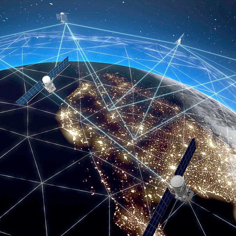 Parousie33's tweet photo. 🇺🇸 Elon Musk a refusé que l’Ukraine 🇺🇦 utilise Starlink pour mener des attaques à l’intérieur de la Russie 🇷🇺, privilégiant ainsi une issue au conflit plutôt que son extension.

Volodymyr Zelensky lui-même a confirmé ce refus, expliquant que Donald Trump l’avait informé que Musk avait rejeté la demande.

@elonmusk
