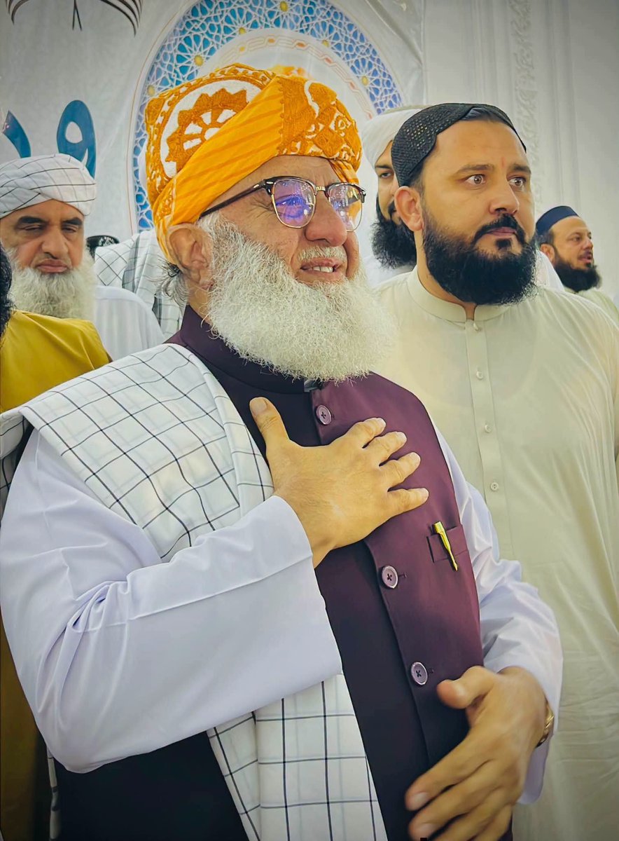 TwhydyYl's tweet photo. عوامی حقوق غصب کرنے میں سب سے بڑا کردار پاکستانی اسٹیبلشمنٹ کا ہے ۔
#رہبر_ملت_مولانا
#ہم_فرعونیت_کے_منکر
#ملک_عوام_کا_ہے
#تنخواہ_دار_مالک
#بدامنی_کا_حساب_دو https://t.co/I6QORFY7Ry