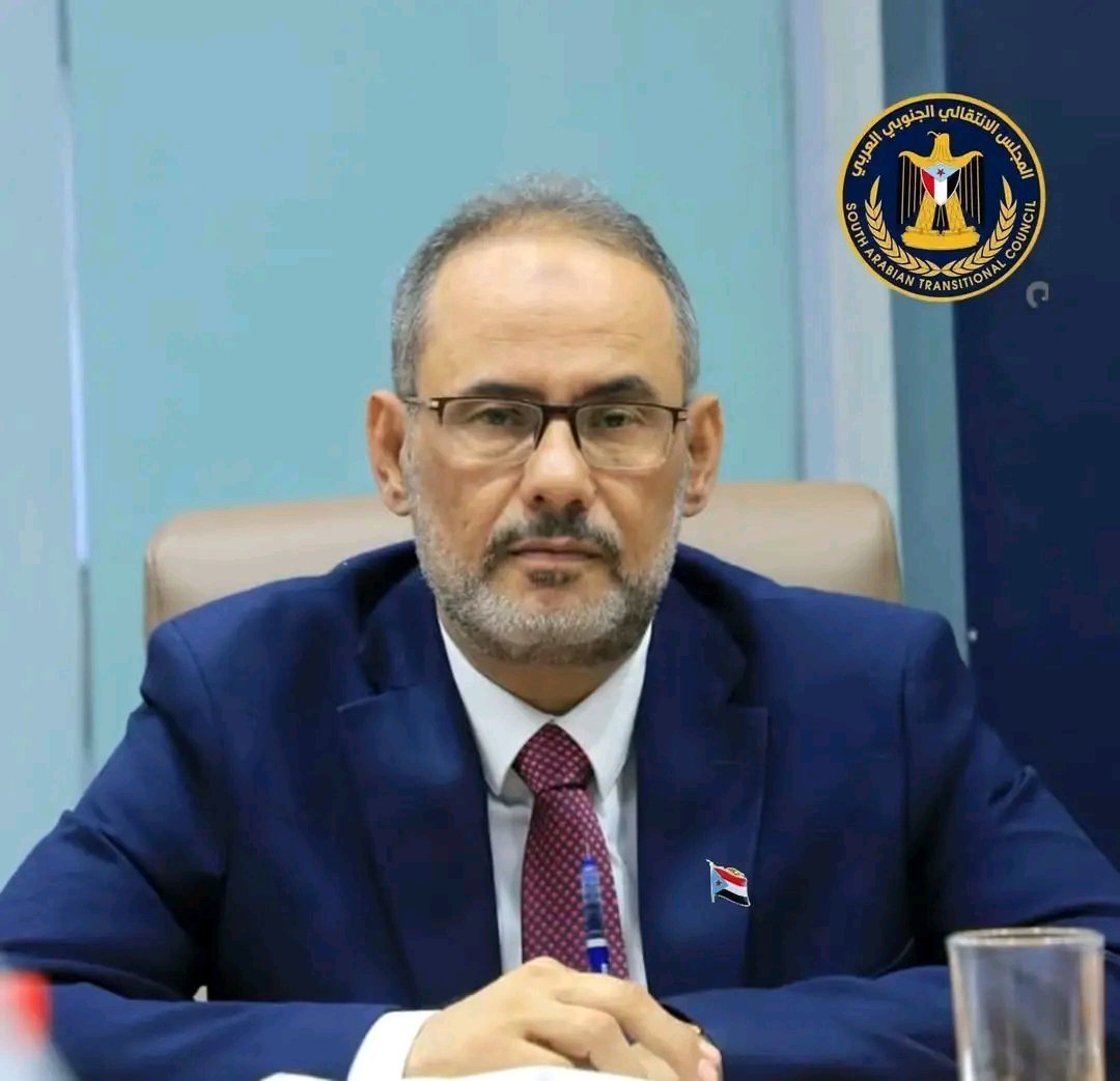 rbjv9's tweet photo. الاستاذ #شكري_باعلي 
     رئيس الهيئة السياسية 
بالمجلس الانتقالي الجنوبي العربي 
سلطان اللسان يملكُ الأسماع والأبصار بحسن إلقائه ،، ويخرس الباطل ويهدي السالكين بالمنطقه. https://t.co/3z2e9Ly52v