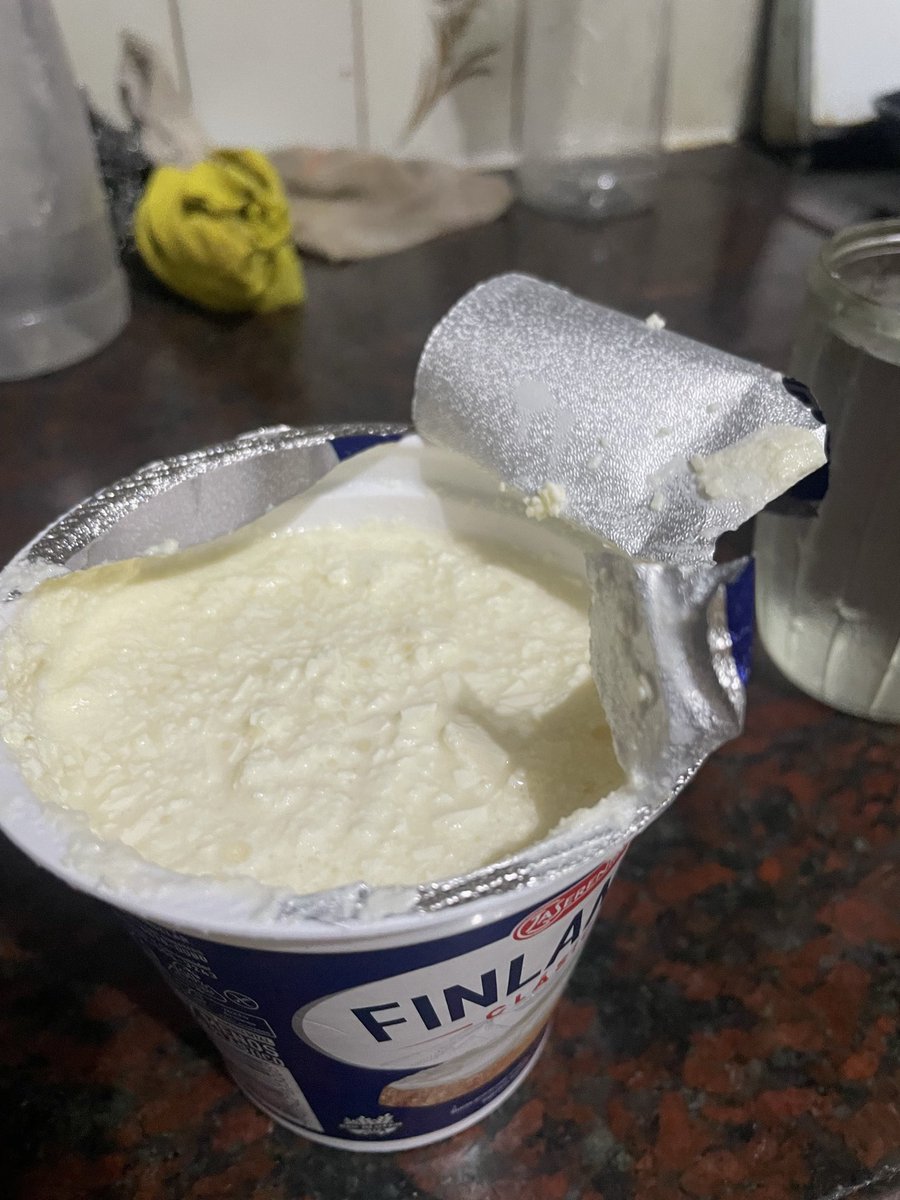 fiorelladalma's tweet photo. @laserenisima el queso Finlandia vino en mal estado:( https://t.co/K8cwiRF1l6