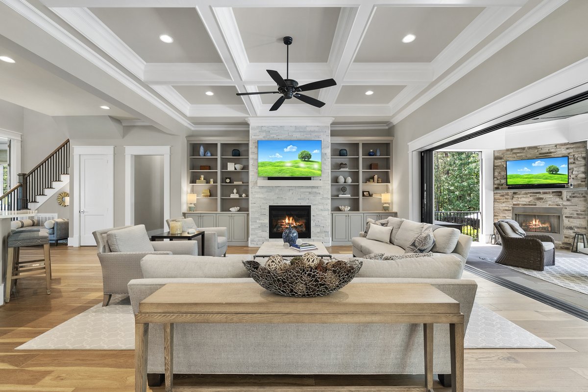 flyboyaerial's tweet photo. Starting the week with a space that brings the indoors and outdoors together. Bright, open, and designed to make the most of every square foot. 

 #IndoorOutdoorLiving #OpenConcept #LivingRoomGoals #FlyboyNC #LuxuryRealEstate https://t.co/Nky6NzJel3