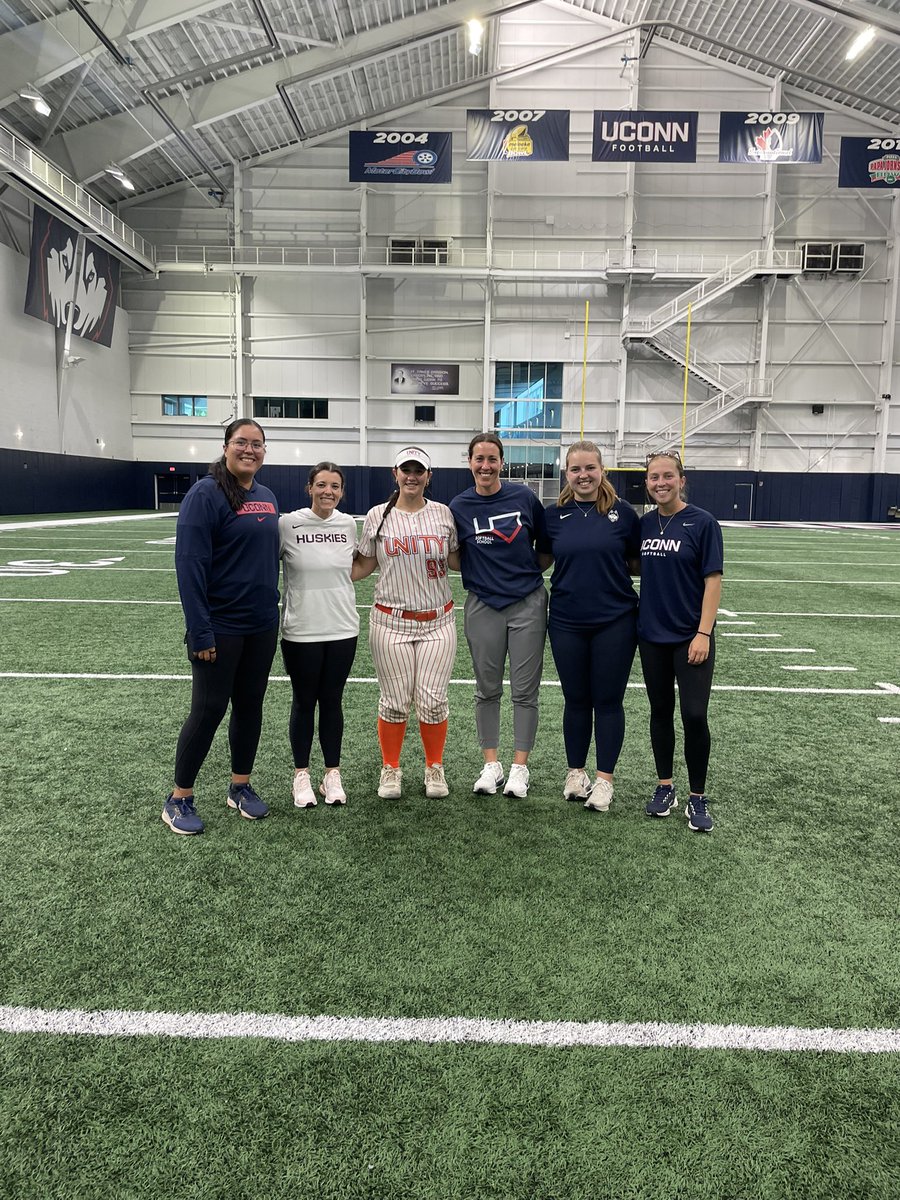 93AChloe's tweet photo. Thank you to @UConnSoftball for hosting such a fun camp! I’m so glad I got the opportunity to compete! The coaching staff and players were so fun to work with and i’ll definitely be back! 

@Unity16uPlath @VAUnitySB @ExtraInningSB @D1Softball @CoastRecruits @SoftballRecruit @UnityTorres18U @PrepSoftball 
@SoftballColonie @OOTPSoftball 
@UnityTorres16U