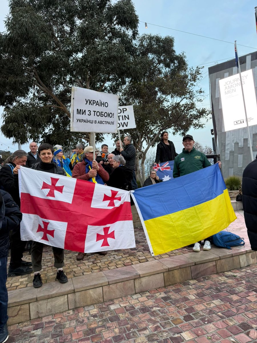 PanTinati's tweet photo. З Днем Незалежності, Украïно! 💖 🇺🇦🇺🇦🇺🇦🇺🇦🇺🇦
Standing in solidarity with Ukraine today and everyday. 🇺🇦 💖 🇺🇦 💕 🇺🇦 💕 🇺🇦💕
#StandWithUkraine https://t.co/JDwMCQ0rTR