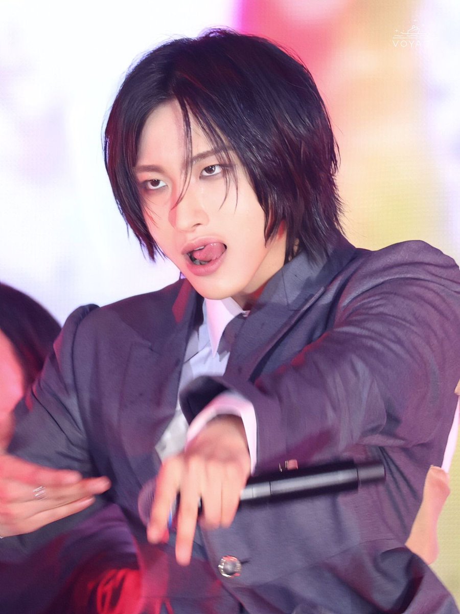 SANRANGHae5971's tweet photo. 자유분방한 그의 tongue……. https://t.co/CtmjphrKe1