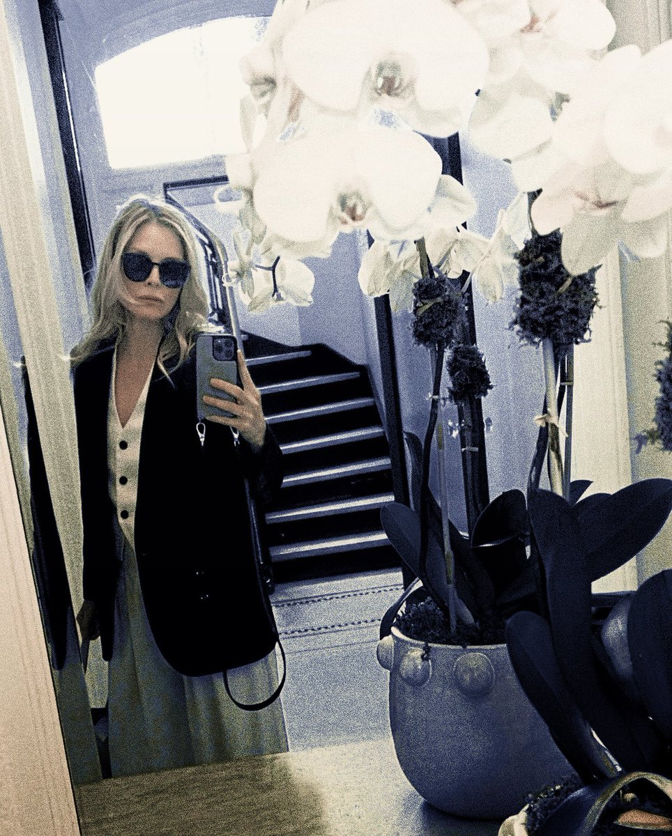 retainstyIe's tweet photo. were not gonna talk much about monday  …  it’s just it . morning . https://t.co/vnXK047wc3
