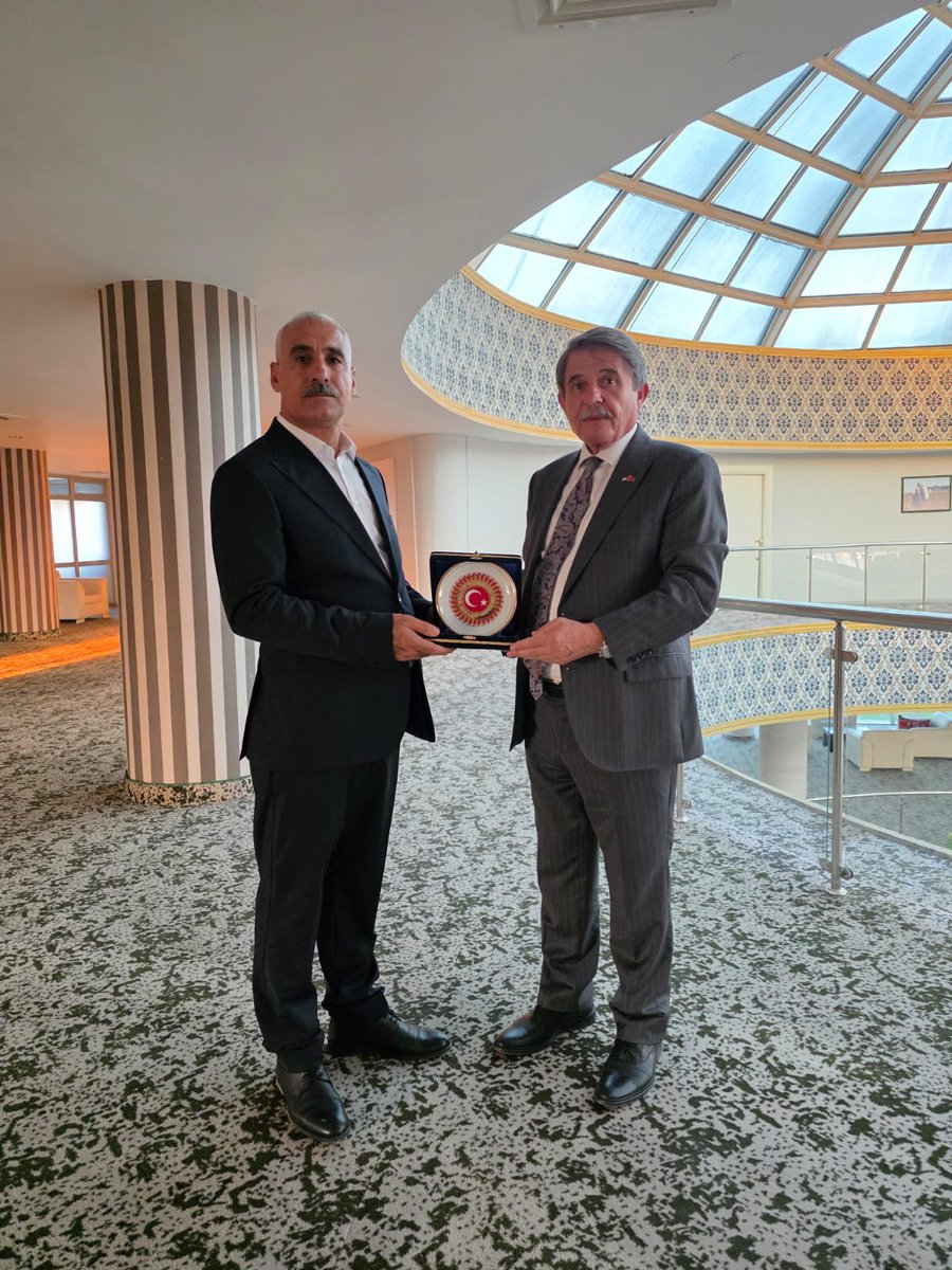 Seydi_eyyupoglu's tweet photo. TBMM 22., 23. ve 24. Dönem Milletvekilimiz, HAK-İŞ Konfederasyonu Hizmet-İş Sendikası Onursal Başkanımız Sayın #HüseyinTanrıverdi’ye, 11. Olağan Genel Kurulu’muza nazik katılımlarından dolayı şükranlarımızı sunuyor, kendilerine sağlık, huzur ve başarı diliyoruz. https://t.co/0hEzchPIRn