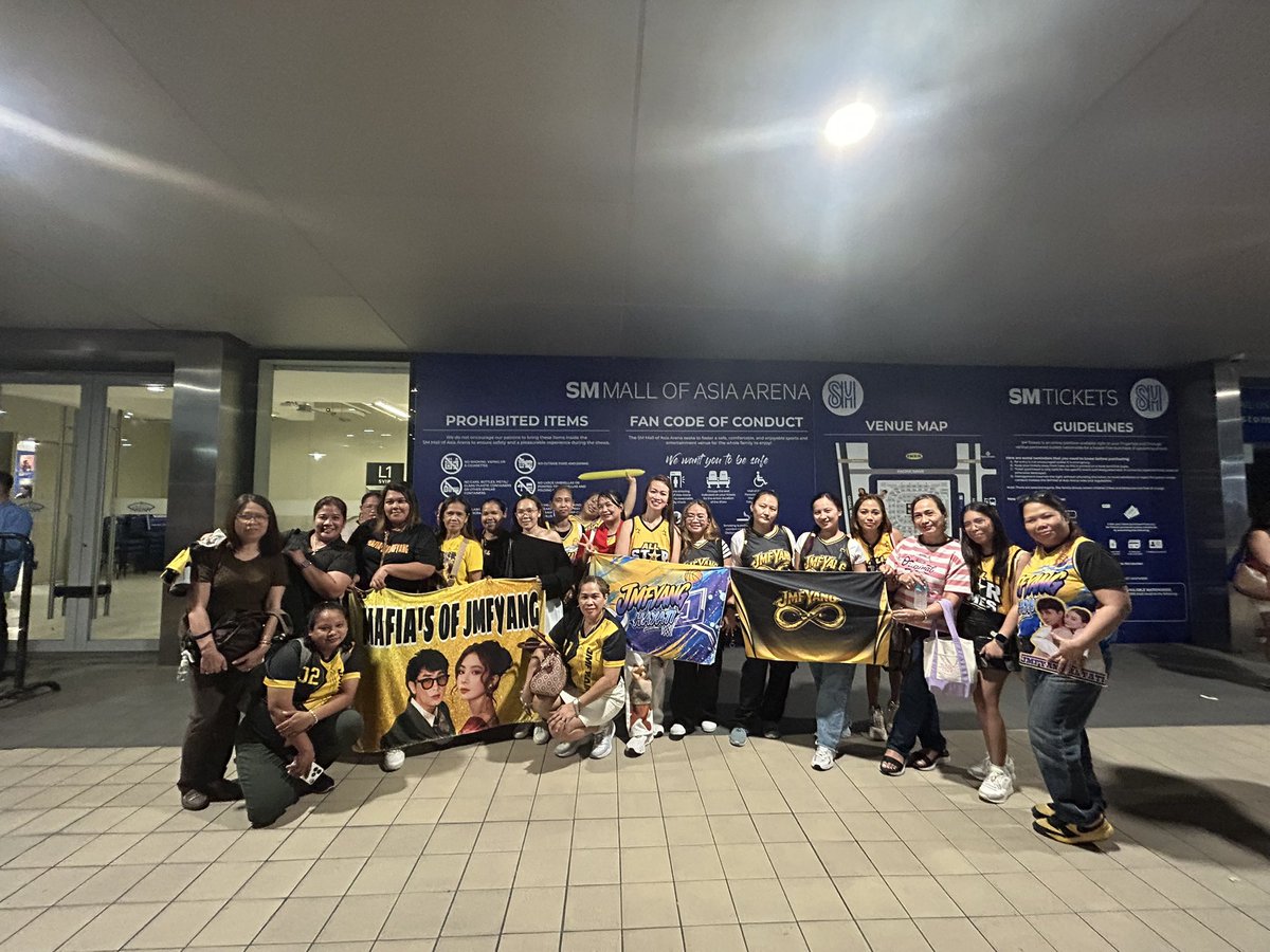 marygracenagano's tweet photo. Outnumbered, but never outmatched. Even if we lose our voices and our cries fade in the noise, we’ll keep screaming and standing our ground. 

Till our next ganap, Team Live of the Independent Fandoms. Walang iwanan hanggang dulo na to’ 💛 https://t.co/bXrz4TAdHa