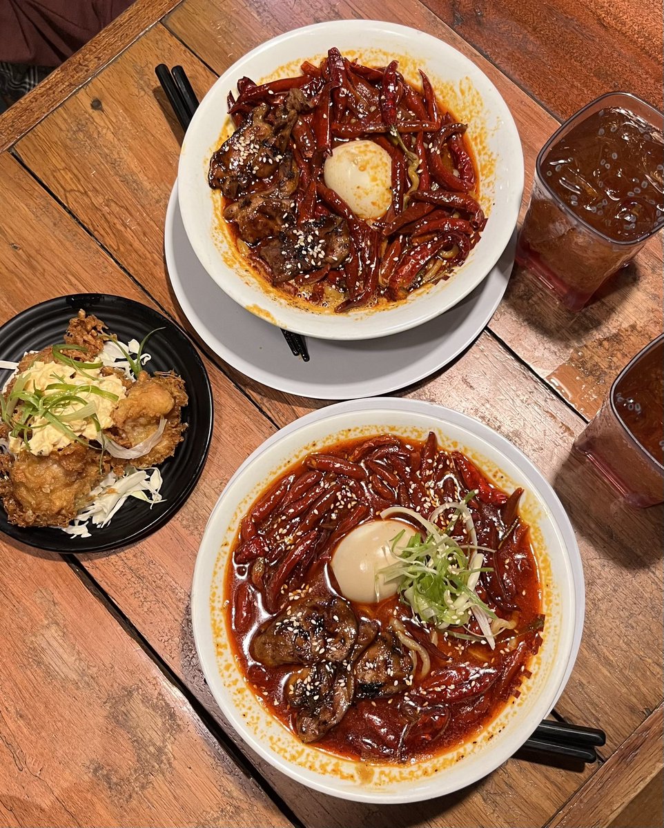 melyekaa's tweet photo. ˃ 𖥦 ˂  Roji Ramen lagi https://t.co/dARCC6EAKE
