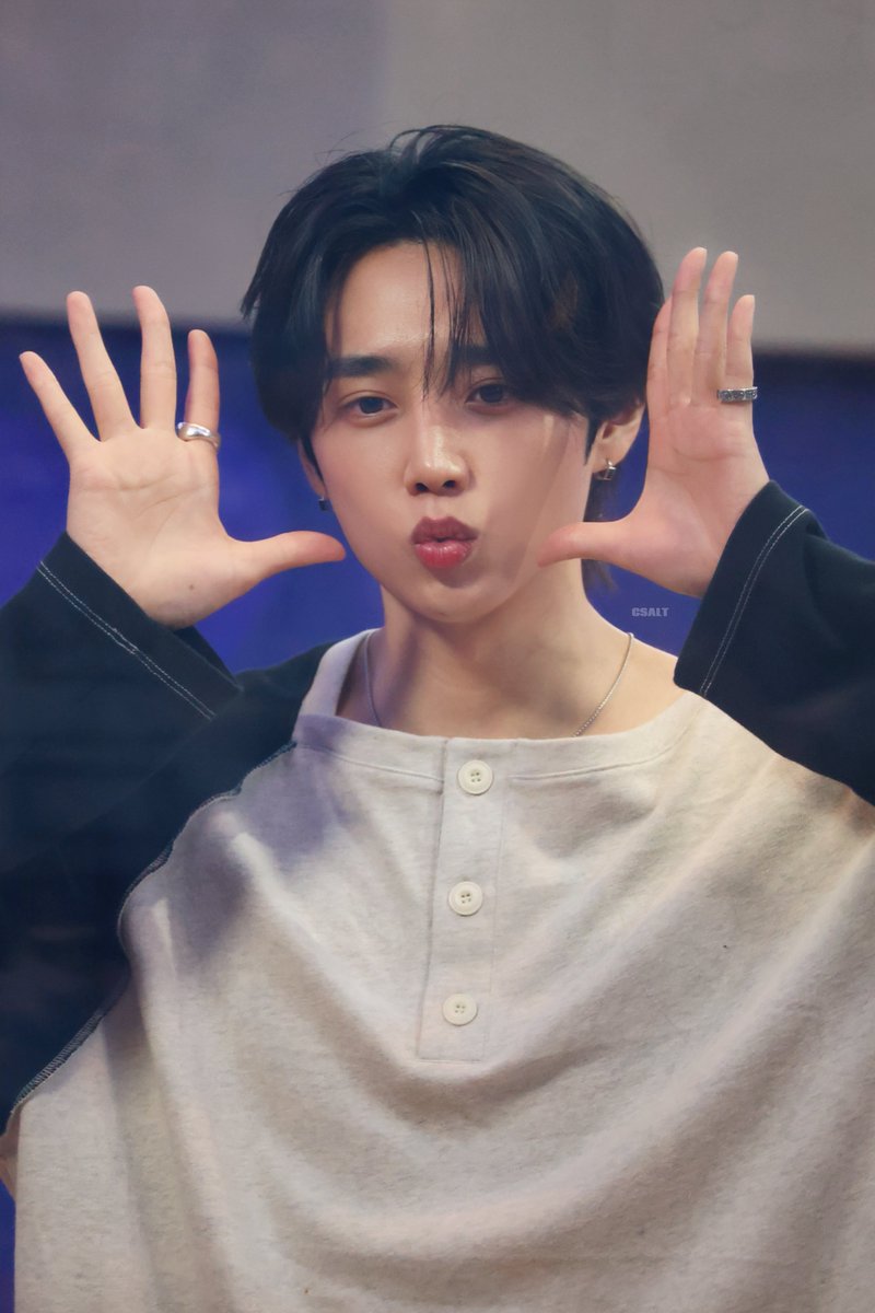 csalt0894's tweet photo. 260824 아돌라

#선우 #SUNWOO
 #더보이즈 #THEBOYZ https://t.co/oD3M9bj8St