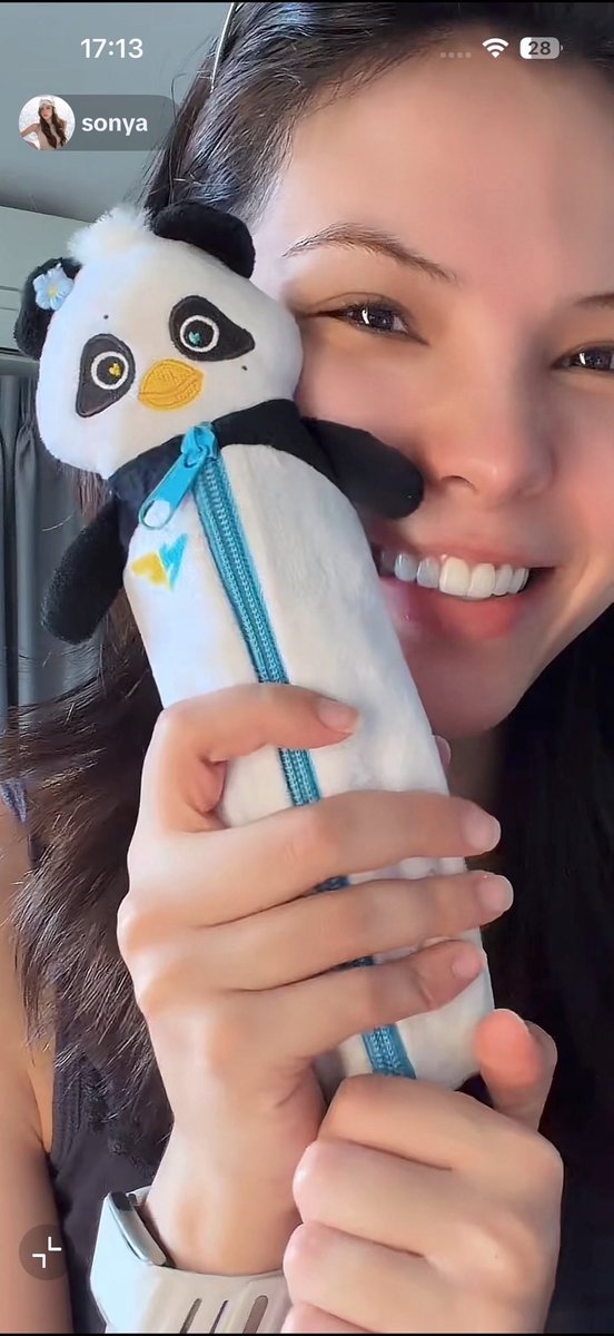 kfmmnnn's tweet photo. My cutie Lunar 🐼🐣with my baby 🤏🏼

#LUNAR
#SonyaSaranphat https://t.co/eYMp1Xaoog