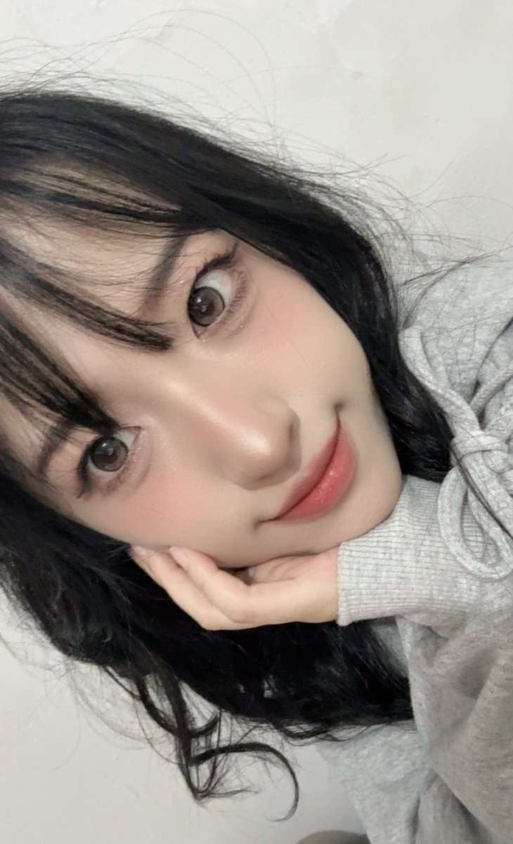Daisy_JKT48's tweet photo. terima kasih banyak buat video call hari inii sangatt seruuuyyy😆🤭🫰🏻 sampai bertemu bulan depannn🥰💓💓 https://t.co/1E02lcRVeu