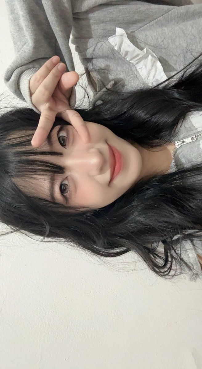 Daisy_JKT48's tweet photo. terima kasih banyak buat video call hari inii sangatt seruuuyyy😆🤭🫰🏻 sampai bertemu bulan depannn🥰💓💓 https://t.co/1E02lcRVeu
