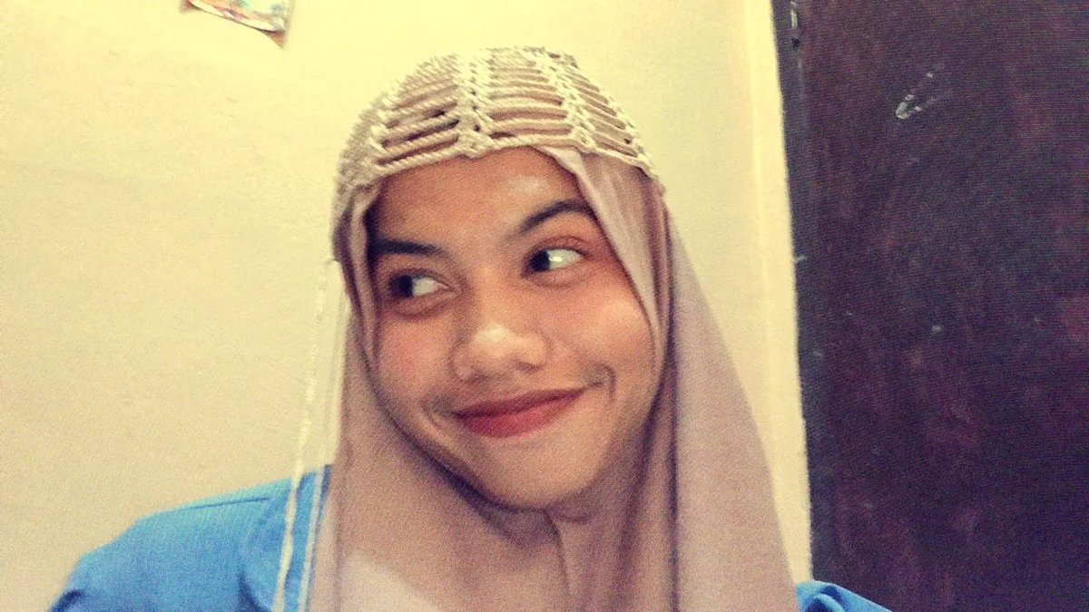 sstareds's tweet photo. Sodaraku request bikinin mesh beanie kaya gini, ternyata lucu juga ya🥺🫳 https://t.co/fta4jR5SXS
