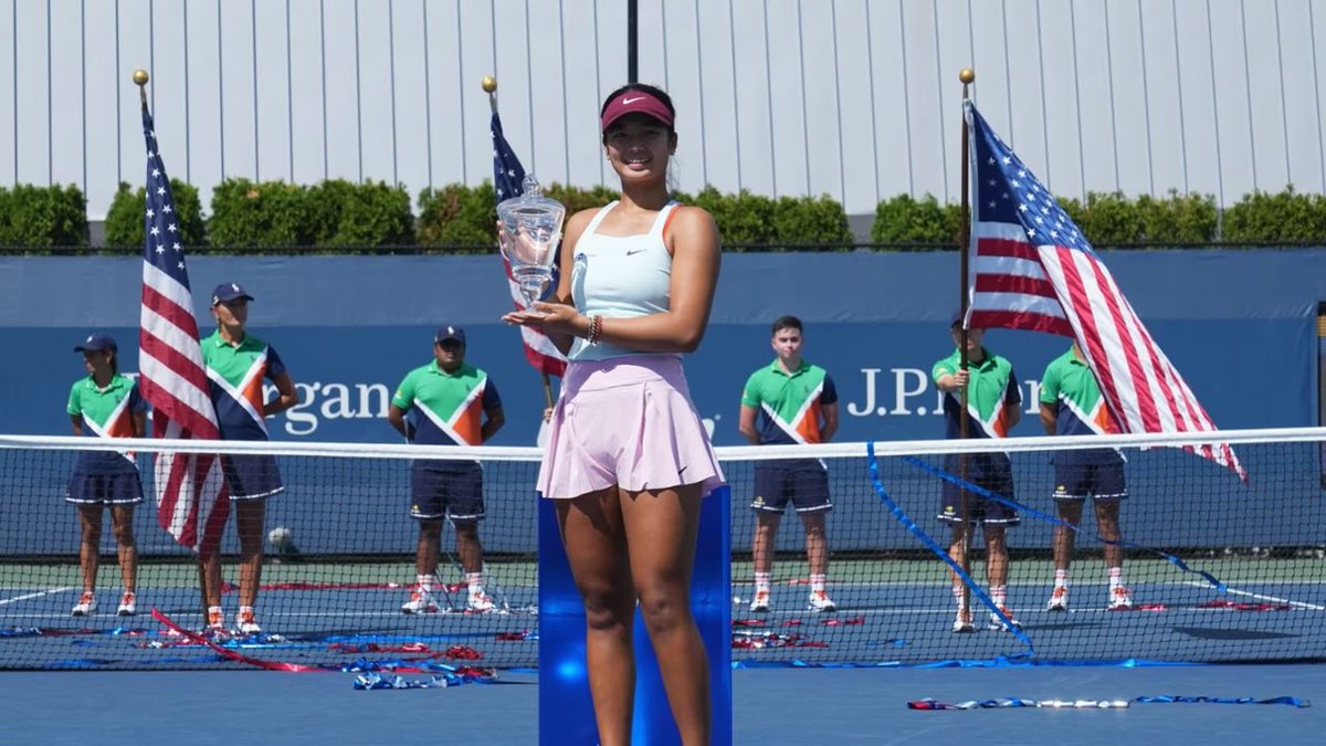 pilipinasmuse's tweet photo. Alex eala at the US open: 

Won the US open Girls in 2022 beating Andreeva &amp; mboko to win the title. 

Lost her Last qualifying match for a main draw in 2024 vs ruse.

Won her first main draw match in 2025 beating 14th seed tauson down 1-5 in the 3rd set. 

Seeded no.18 in 2026. https://t.co/SPnQxH6X0U