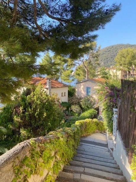 echoesofworld's tweet photo. South of France https://t.co/VSKZg9BpYq
