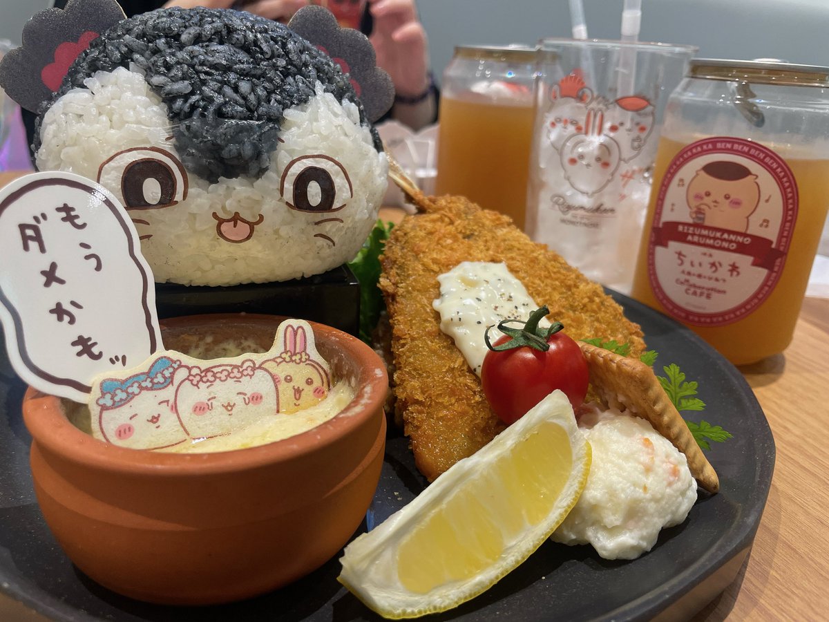 p___tarochan's tweet photo. あはっ あはっ　映画ちいかわカフェｻｲｺｩｰです https://t.co/bThgJM93LG