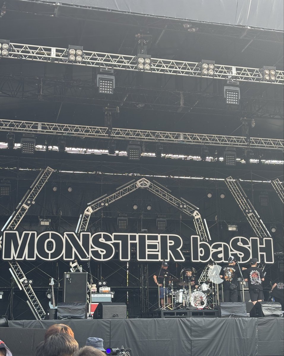 aim881062's tweet photo. #MONSTERbaSH
#モンバス
#ELLEGARDEN https://t.co/HXvmS9GTXe