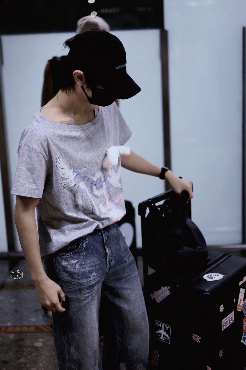 susu_ing's tweet photo. see you soon🫶🏻
20260824HK🚄
#HuangWenjin #CIIU
#奔赴少年ciiu #closertoyou
#jyp #JYPChina 
#黄文锦 https://t.co/UAkHx3YWjd