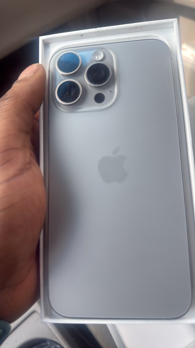 Onuuha's tweet photo. iPhone 15 pro Max ESIM only for sale. 
Battery health - 85% 
Location - Abuja. 

Dm for price https://t.co/nH2v8klqMh