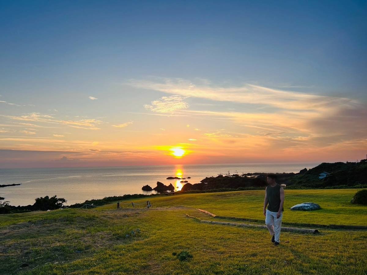 ryokyomogenki's tweet photo. 日本海に沈んでいく夕陽
来てよかった https://t.co/DDnjGYkAF0