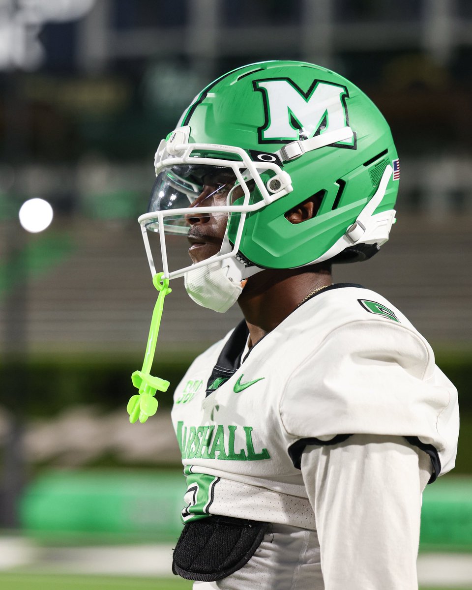 HerdFB's tweet photo. Under the lights! 💡 https://t.co/BmkYrgslpn