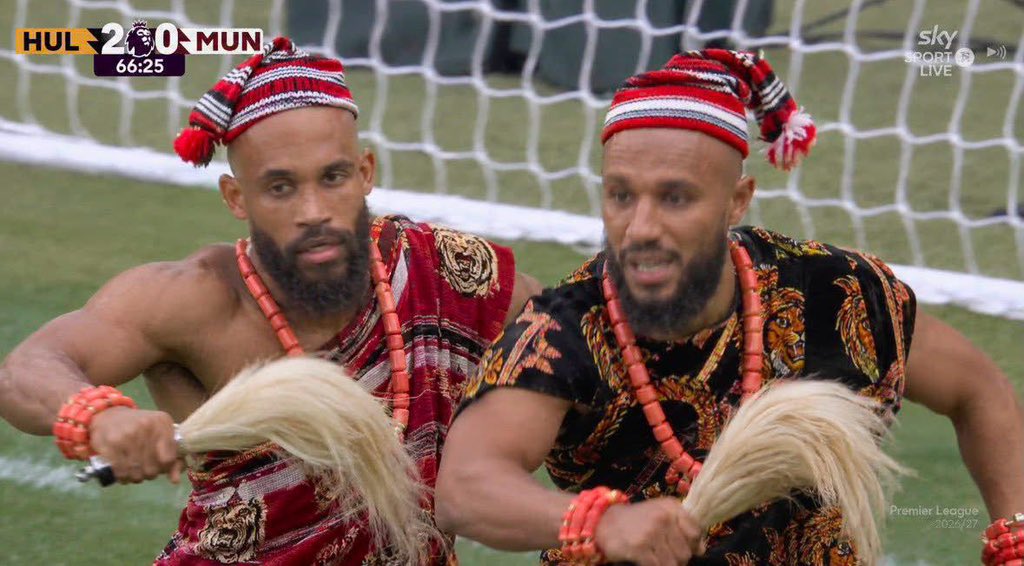 Medrie74's tweet photo. @UTDTrey Hull City turn my players into kings men from Nigeria 🇳🇬 

Onowu Mbeumo and Mazi Mazraoui going for meeting at the king’s palace 😂💔 https://t.co/4kCHNmPkUi