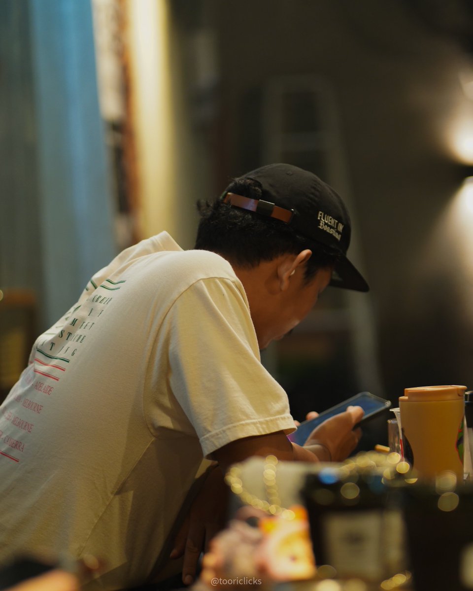 tooriclicks's tweet photo. Street photography 
.
.
#PhotographyLovers #CreativeEditing #VisualStorytelling #ContentCreator #EditingTips https://t.co/TzjaBv5GNW