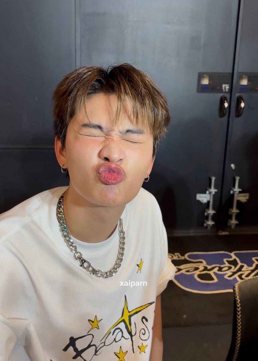 xaiparn's tweet photo. หมูกระสุดเมะ หมูกระสุนเคะ แยกไม่ยาก😂 https://t.co/JtaAjWgKQB