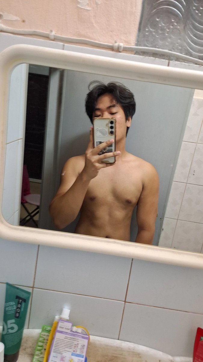 27_09_46's tweet photo. อยากไปgymว้า!!! https://t.co/tEqgmoVRBL