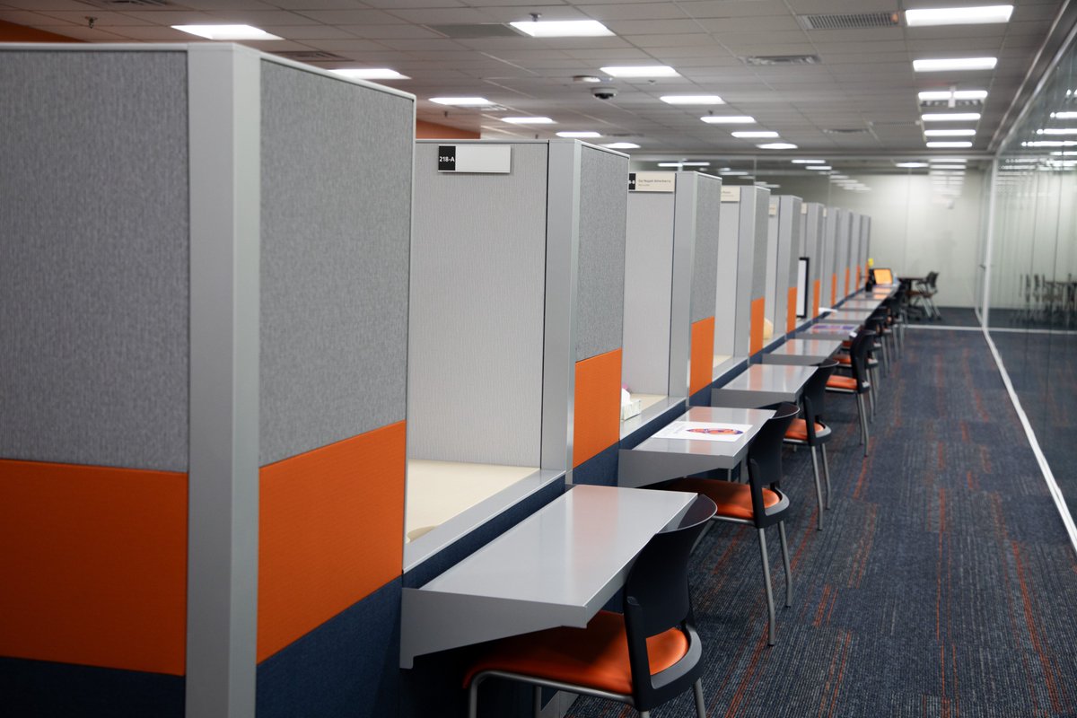ClaytonState's tweet photo. Loch Central is officially open! 🎉

Clayton State recently celebrated the grand opening of Loch Central in Clayton Hall, bringing Admissions, Financial Aid, and the Registrar together in one convenient location.

More on Loch Central: https://t.co/FttlYhpU53

#ClaytonState https://t.co/P4gqvmwsSm