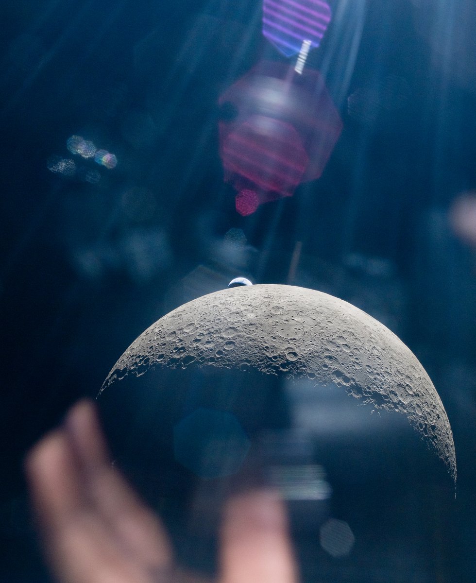 doctorfision's tweet photo. La NASA ha puesto a disposición del público miles de fotografías de la misión Artemis II y, en muchas de ellas podemos acceder también al archivo RAW original de la cámara. https://t.co/nC4LHlwr4r
