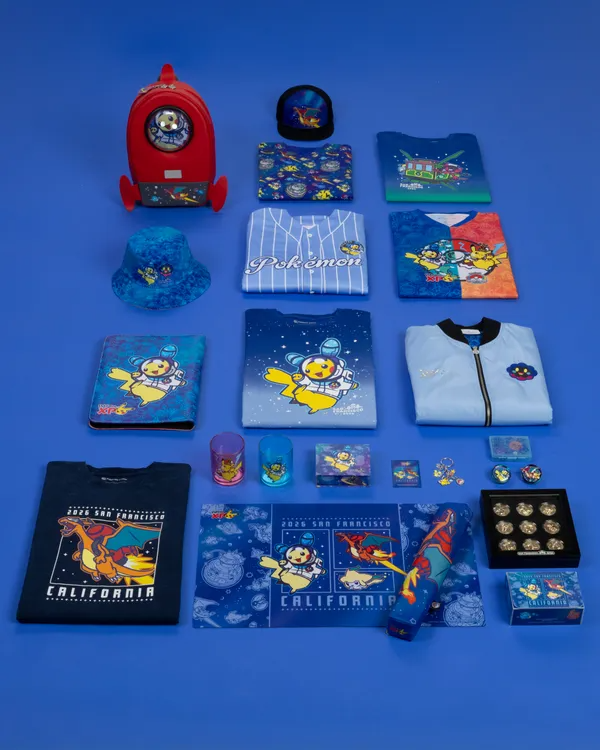 PokeGetInfoMain's tweet photo. 「WCS2026/PokémonXP」関連のサプライ商品が公開
今年も大会会場のポケモンセンターで販売されます

✅WCS2026/PokémonXP
・デッキシールド
・デッキケース
・ラバープレイマット&amp;プレイマットケース
・ダメカンダイス&amp;マーカーセット
・プレミアムコレクションファイル
など https://t.co/JGvW3Rbrsq