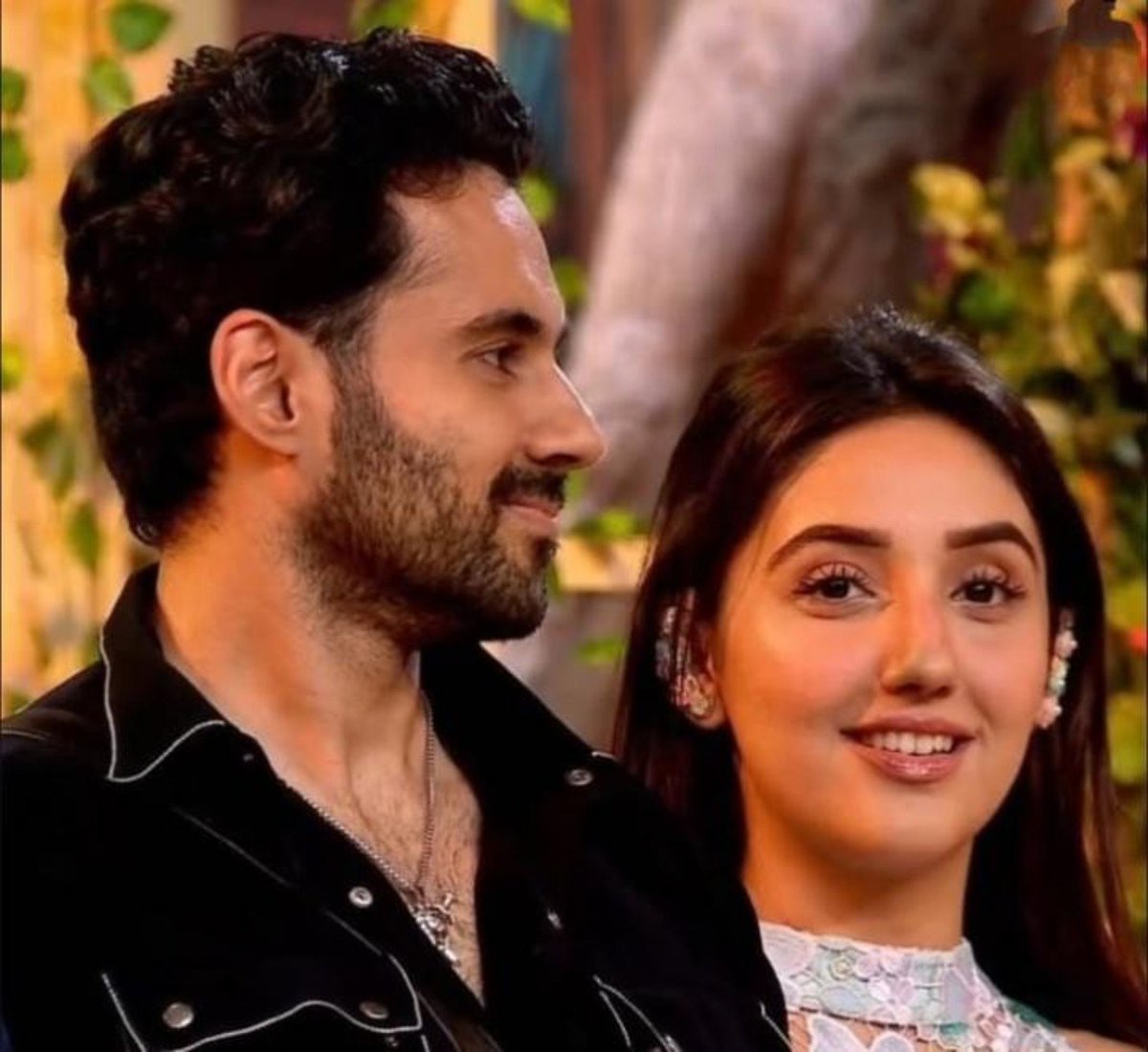 shek_noorie's tweet photo. Ahaaa what a frame they look so cute here.. Always stood by each other, right beside, Always supported each other 

ONE YEAR OF ABHINOOR https://t.co/GdoGBobV3E