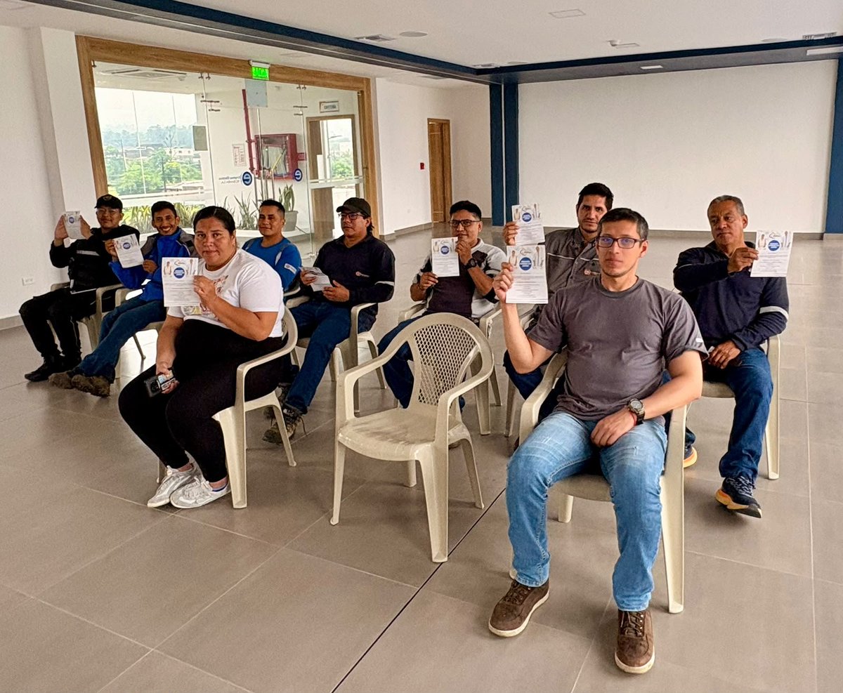 MediacionCJ's tweet photo. 📍 | #MediaciónEnTerritorio

En #Chimborazo, participamos en un conversatorio dirigido al personal de la Empresa Eléctrica Riobamba S.A., sede Cumandá, con el propósito de socializar los servicios de mediación y promover el diálogo como una alternativa para la solución pacífica de conflictos.

Durante la jornada, se brindó información sobre los beneficios de la mediación como un mecanismo ágil, voluntario, confidencial y con plena validez legal para la construcción de acuerdos.

#Mediación #ResuelveConflictos #ConstruyeAcuerdos🤝
