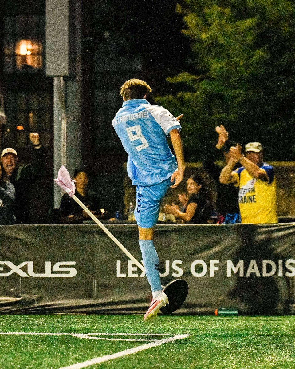 ForwardMSNFC's tweet photo. In case you haven't seen enough Ryan Carmichael on your feed https://t.co/XNwisgaFQT