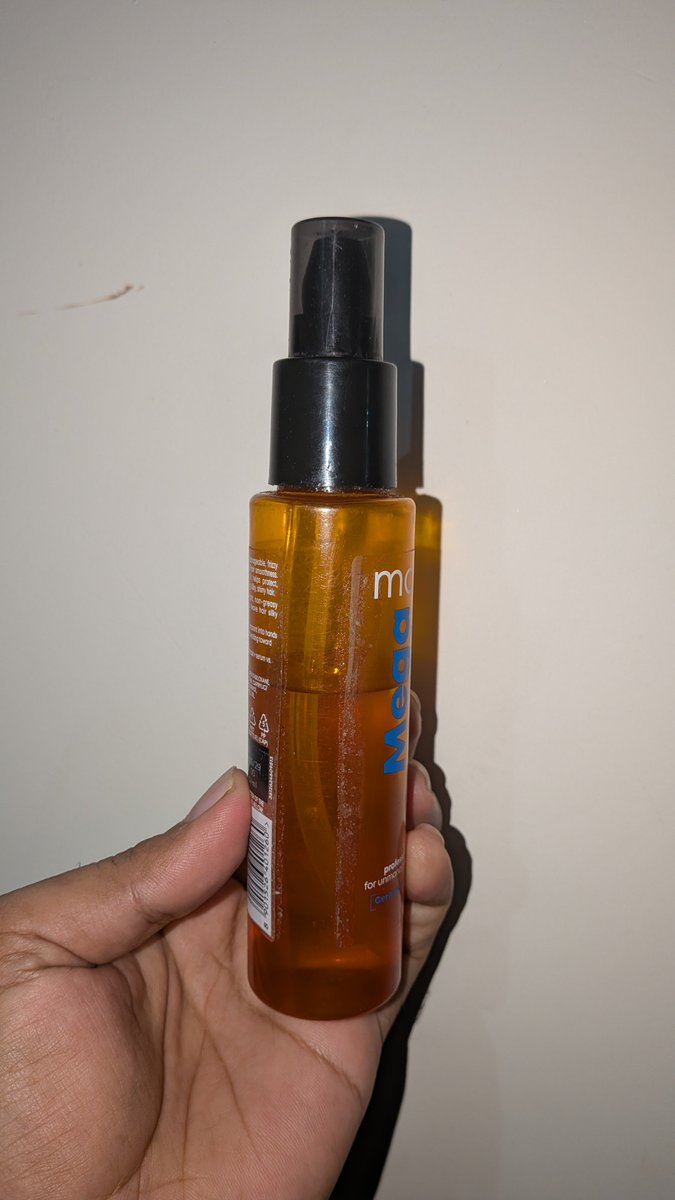 BhatiaDeepank's tweet photo. I bought a hair serum from Amazon Now but I received a used product the quantity is less the packaging is showing it is covered in dust and dirt.When I contacted customer care they refused to process either a return or a replacements
 @amazonnow @AmazonHelp @jagograhakjago https://t.co/Pi6lTeuuEB