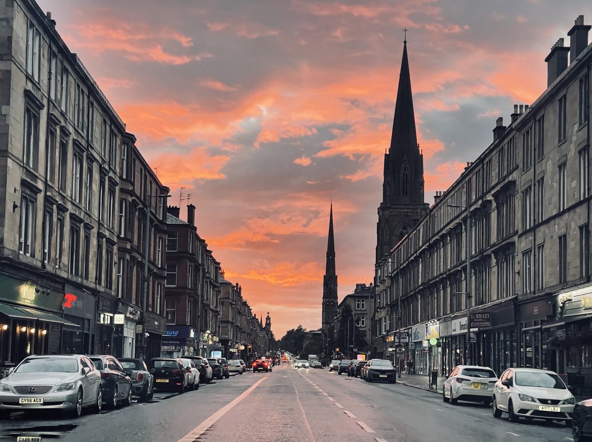 nee_massey's tweet photo. The rumours of Glasgow’s demise are grossly exaggerated. I’ve been cycling about today thinking, what a totally smoking city. I’ve been all over the world this year, but I wouldn’t live anywhere else. https://t.co/gVUWlHoH7R