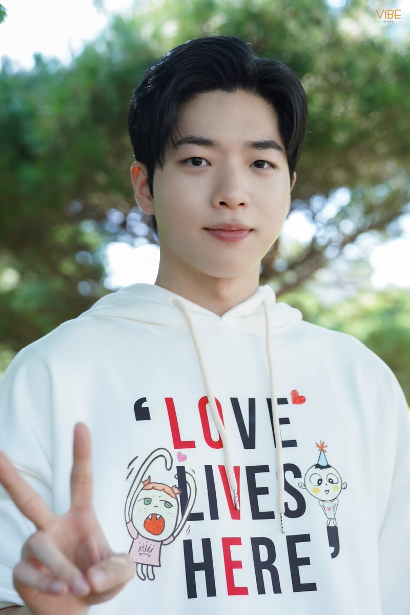 kangyuon's tweet photo. being part of this incredible family alongside senior actors and a wonderful team has been a true blessing. su-gyeom's journey has come to an end, but the lessons and memories will stay with me forever. thank you so much! https://t.co/Miir285he6