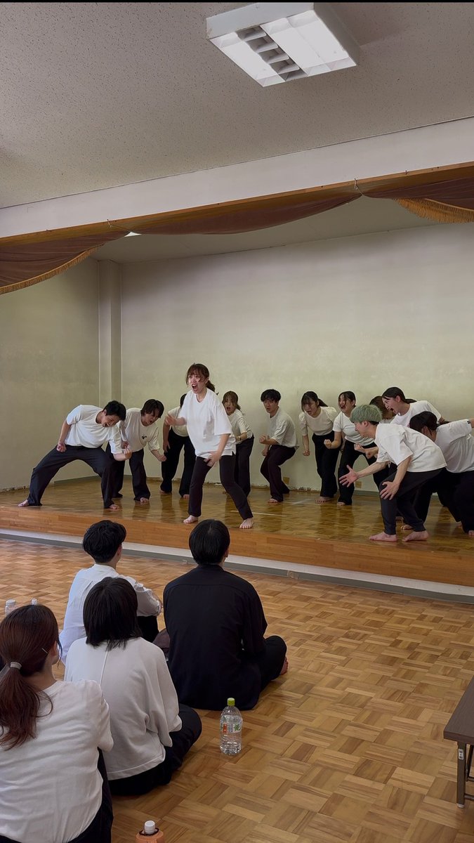 school_duo's tweet photo. 【28期レギュラークラス 夏期合宿🌻】
本日合宿最終日！
あっという間の4日間でした。
各チームがそれぞれの個性とチームワークを活かした、発表を披露してくれました✨
まんが王国様、4日間本当にありがとうございました！
いよいよ9月から後半戦！
頑張っていきましょう🔥

#スクールデュオ
#飛騨市 https://t.co/BuJUq1l8Sz