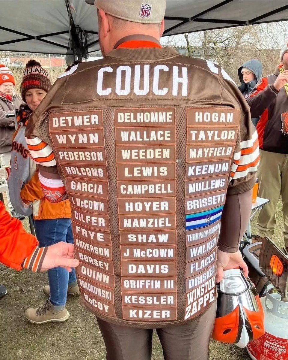 BlerdMan86's tweet photo. @Clemson_Addict Ben, Karl, and Kobe also did what they did in VERY different eras. Societal attitudes about SA and the men who are accused of it have changed dramatically over the decades. I think winning would help Watson, but it’s not a “winning cures everything” situation: https://t.co/jDCpBkinDe
