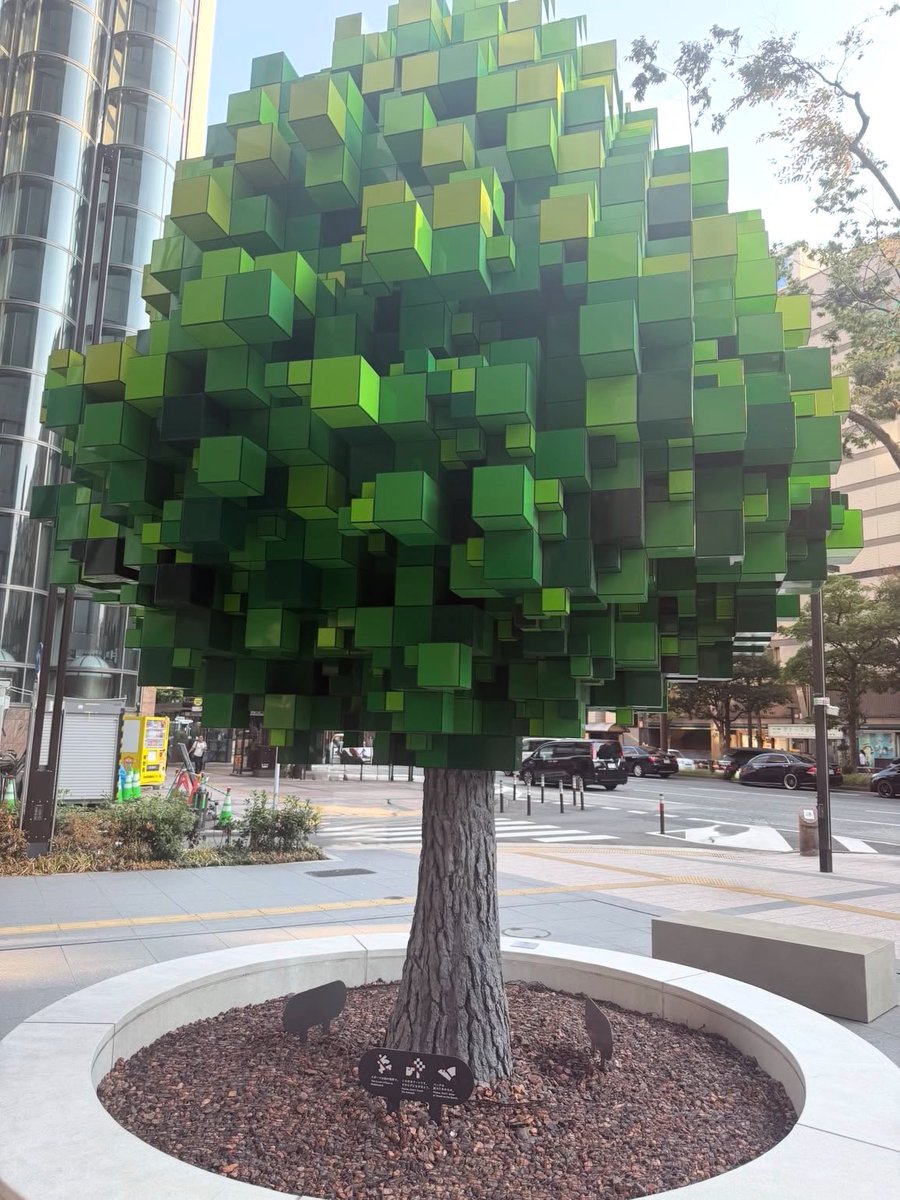 WindowTappcou0's tweet photo. 息子は最初、マイクラしすぎて目がおかしくなったのかと思ったそうです。 https://t.co/MetNTjf4VQ