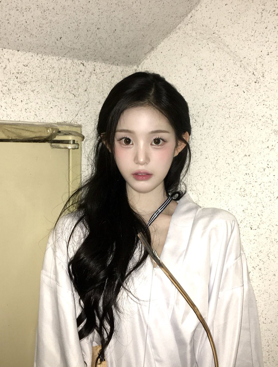 s1__s24's tweet photo. 260824 코스모톡
#트리플에스 #tripleS #지연 #Jiyeon https://t.co/5U7hoOsi1o