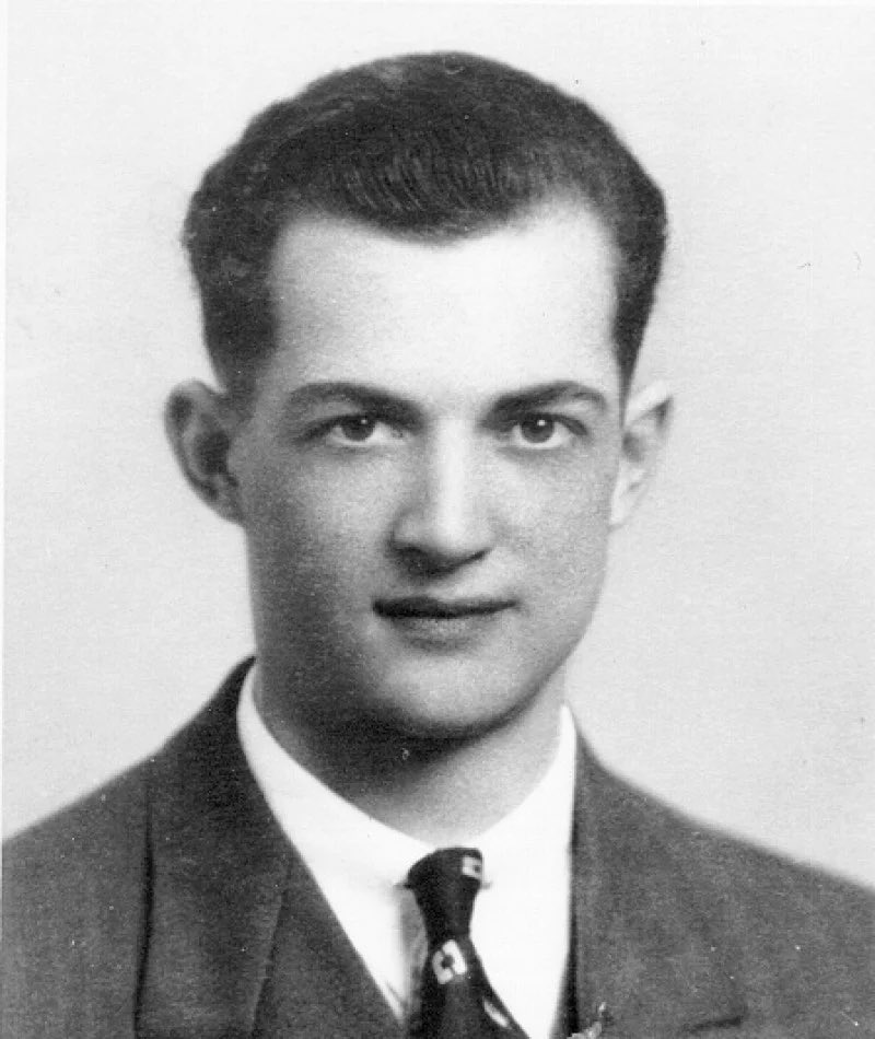 VirtualWarHist's tweet photo. Locate where Pfc Joe Mann, 101st Airborne Division, fought to the death attempting to seize the Bridge at Best. #VWH helps you to Imagine the Battle. Mann was posthumously awarded the Medal of Honor, and his memorial can be seen nearby. @WW2HQ https://t.co/hNk0KjMG4f