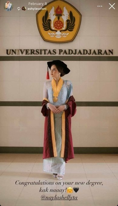 tatarufi's tweet photo. Untungnya udh kburu wisuda

https://t.co/5aXv0fBqGj https://t.co/cY8emI00sn